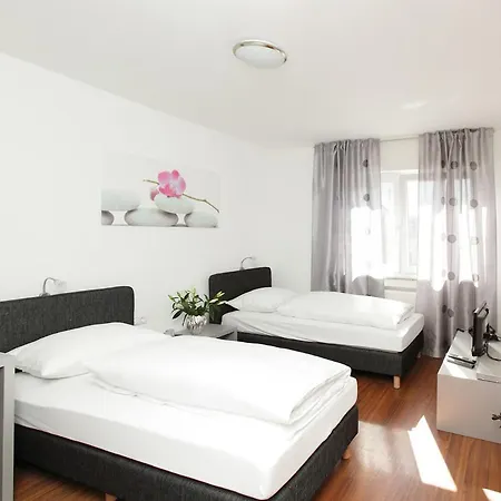 Pension Arkade ネッカーズルム