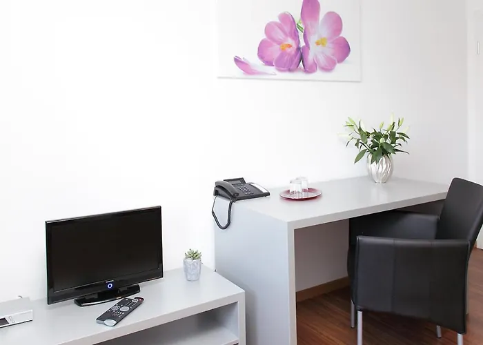 בית הארחה Pension Arkade